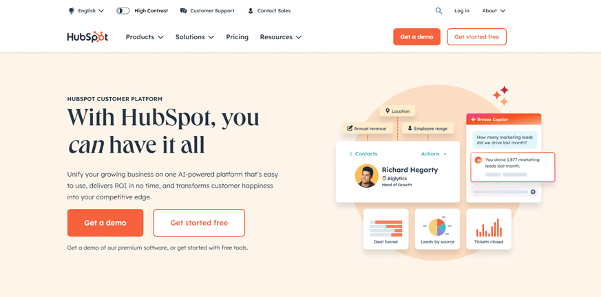 HubSpot là nền tảng kết hợp marketing và sales với điểm mạnh là inbound marketing