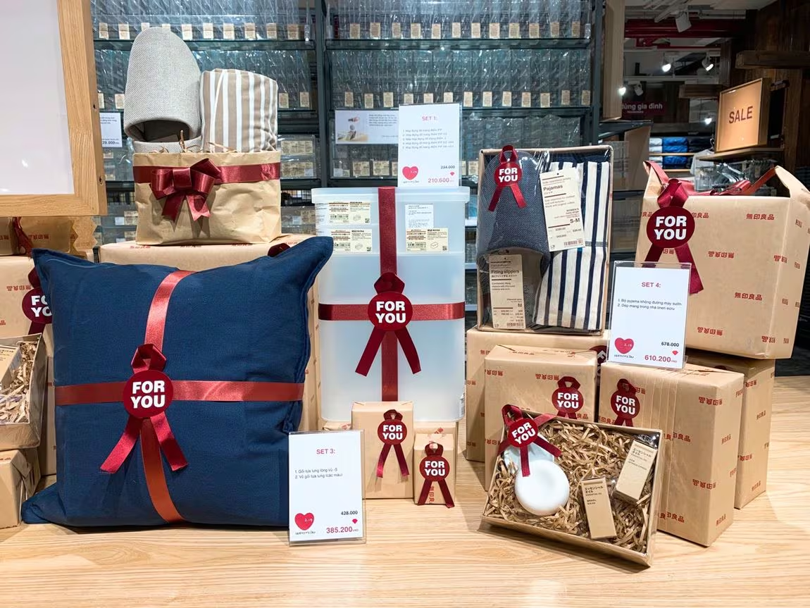 Valentine’s cards & personalized gifts